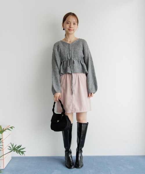 flower（フラワー）の「エアリーペプラムカーディガン（ニット/セーター・レディース・ホワイト/グレー・FREE）」の6枚目の写真