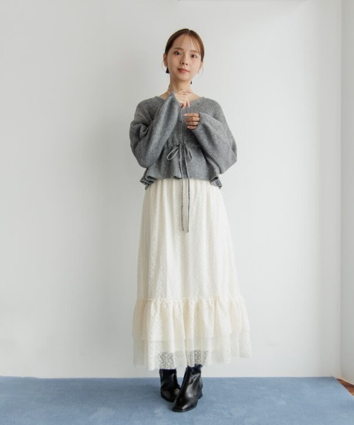 flower（フラワー）の「エアリーペプラムカーディガン（ニット/セーター・レディース・ホワイト/グレー・FREE）」の13枚目の写真