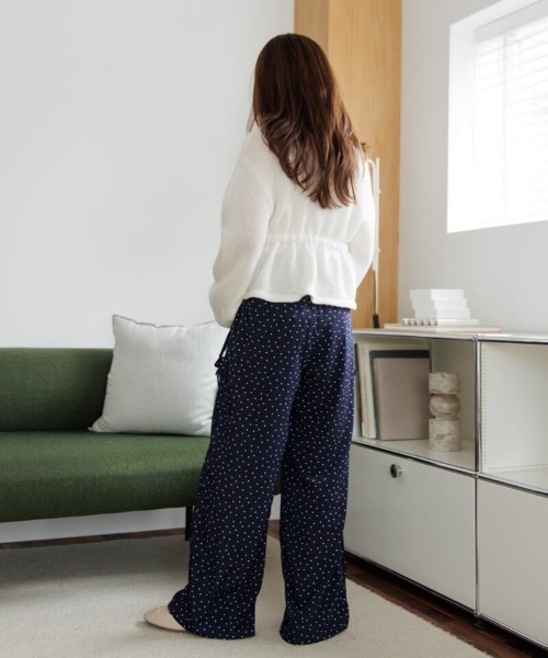 flower（フラワー）の「エアリーペプラムカーディガン（ニット/セーター・レディース・ホワイト/グレー・FREE）」の20枚目の写真