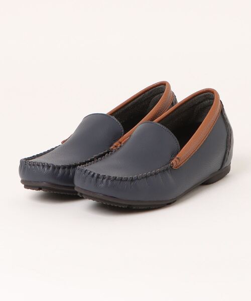 fuwaraku(フワラク)の「【fuwaraku】 モカシンシューズ <1.0cmヒール> 【22.0cm~25.0cm】(モカシン/デッキシューズ・レディース・ブラック/シルバー/ベージュ/ネイビー・22.0cm/22.5cm/23.0cm/23.5cm/24.0cm/24.5cm/25.0cm)」の1枚目の写真