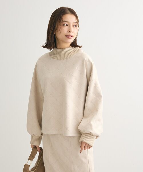 ELENCARE DUE（エレンカーレデュエ）の「・ELENCARE DUE エンボスプルオーバー（Tシャツ/カットソー・レディース・ライトグレー/チャコールグレー/アイボリー/グレイッシュベージュ・FREE）」の8枚目の写真