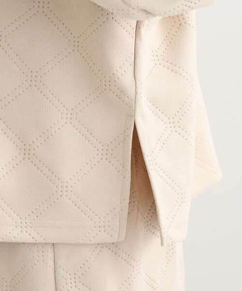 ELENCARE DUE（エレンカーレデュエ）の「・ELENCARE DUE エンボスプルオーバー（Tシャツ/カットソー・レディース・ライトグレー/チャコールグレー/アイボリー/グレイッシュベージュ・FREE）」の13枚目の写真