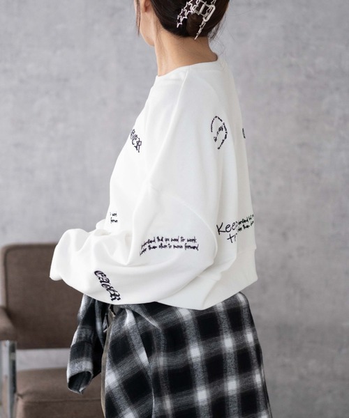 WEGO（ウィゴー）の「WEGO/スクリブルグラフィックスウェット（スウェット・レディース・ホワイト/ブラック・FREE）」の3枚目の写真