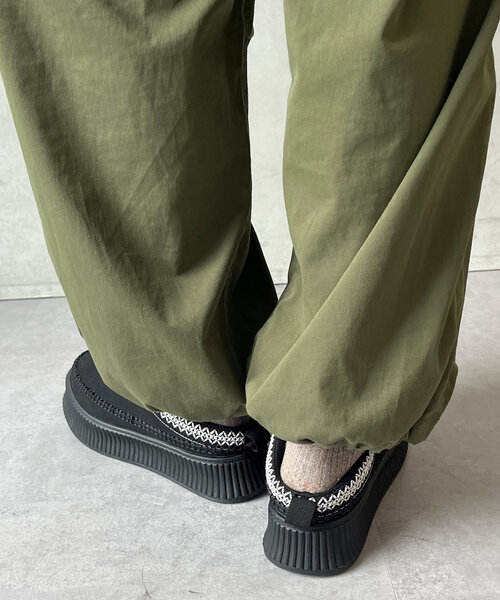 CPCM（シーピーシーエム）の「ボリューソールステッチムートン（サンダル・メンズ・ベージュ/ブラック・X-SMALL/SMALL/MEDIUM/LARGE）」の4枚目の写真