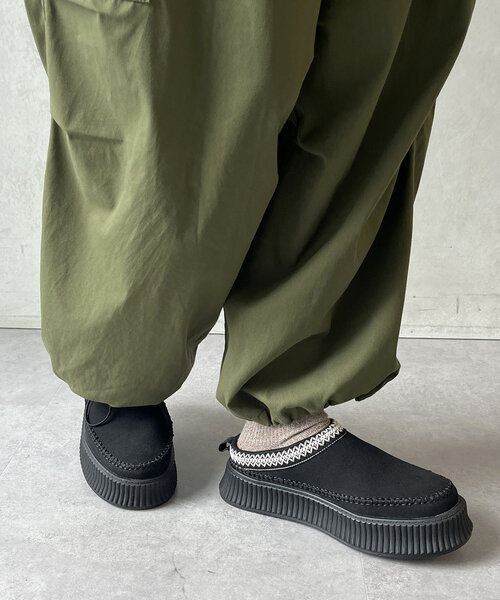 CPCM（シーピーシーエム）の「ボリューソールステッチムートン（サンダル・メンズ・ベージュ/ブラック・X-SMALL/SMALL/MEDIUM/LARGE）」の5枚目の写真