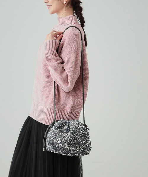 SHOO・LA・RUE（シューラルー）の「◆スパンコール巾着ショルダーバッグ（ショルダーバッグ・レディース・シルバー/シルバー系3/ブラック・00）」の13枚目の写真