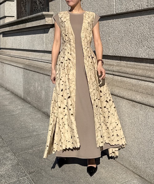 JENNE（ジェンヌ）の「ラグジュアリーレースジレ（その他トップス・レディース・ベージュ/ブラック/ホワイト・SMALL/MEDIUM/LARGE）」の4枚目の写真