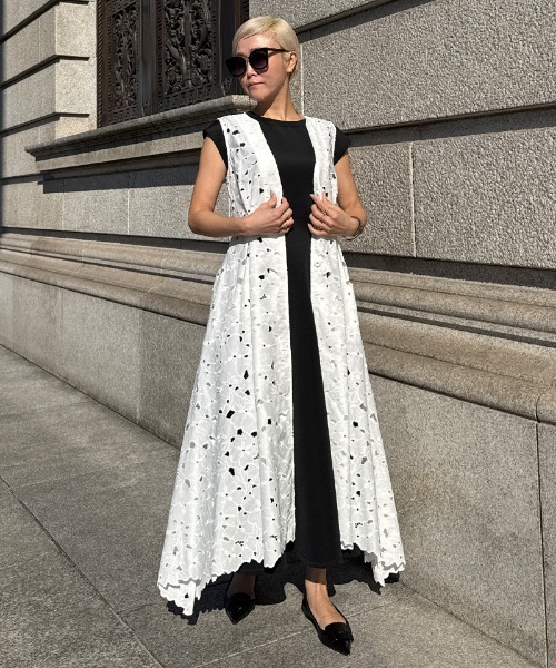 JENNE（ジェンヌ）の「ラグジュアリーレースジレ（その他トップス・レディース・ベージュ/ブラック/ホワイト・SMALL/MEDIUM/LARGE）」の16枚目の写真