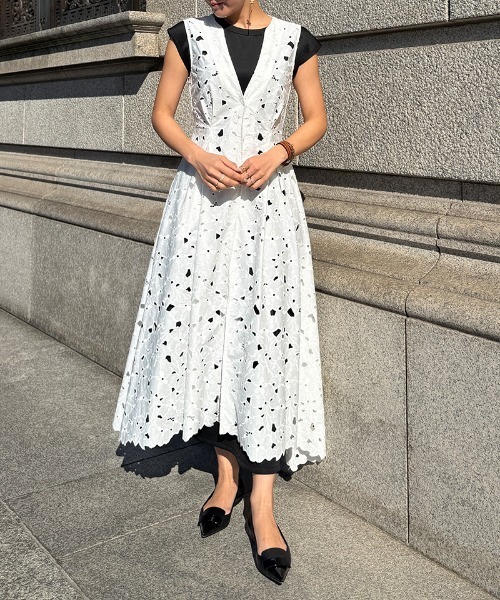 JENNE（ジェンヌ）の「ラグジュアリーレースジレ（その他トップス・レディース・ベージュ/ブラック/ホワイト・SMALL/MEDIUM/LARGE）」の21枚目の写真