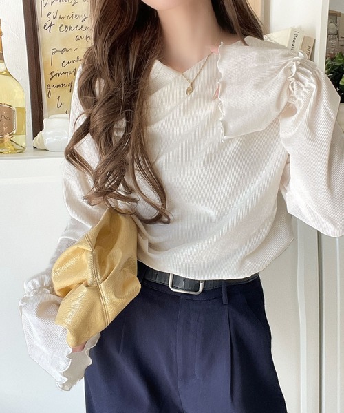 classicalelf(クラシカルエルフ)の「大人の魅力と甘さを兼ね備えた。キャンディースリーブオフショルダードレープネックリブトップス(長袖)(Tシャツ/カットソー・レディース・チャコール/ブラック/アイボリー・LARGE/MEDIUM/SMALL/X-LARGE)」の17枚目の写真