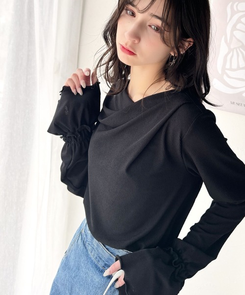 classicalelf(クラシカルエルフ)の「大人の魅力と甘さを兼ね備えた。キャンディースリーブオフショルダードレープネックリブトップス(長袖)(Tシャツ/カットソー・レディース・チャコール/ブラック/アイボリー・LARGE/MEDIUM/SMALL/X-LARGE)」の19枚目の写真