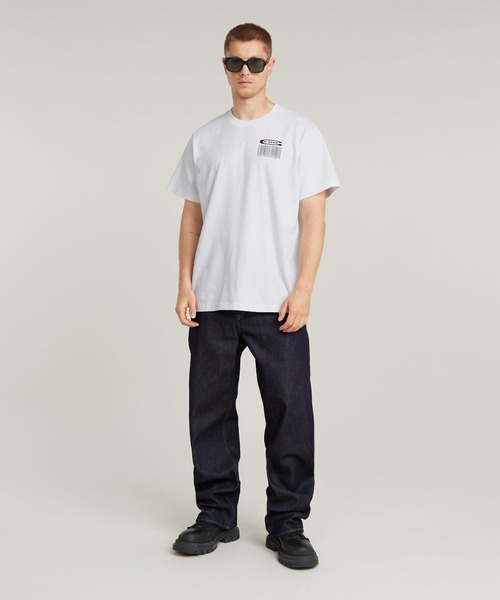 G-STAR（ジースター）の「BARCODE BACK GRAPHIC LOOSE T-SHIRT/バックグラフィックプリントオーバーサイズTシャツ（Tシャツ/カットソー・メンズ・ダークブラック/ホワイト・X-SMALL/SMALL/MEDIUM/LARGE/X-LARGE）」の6枚目の写真