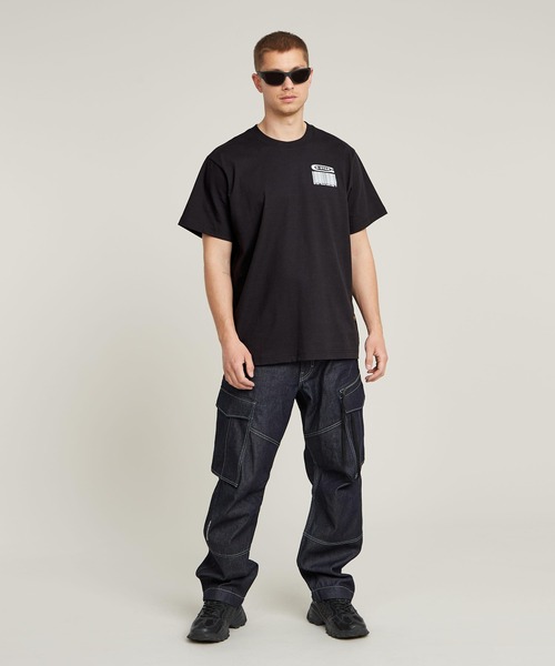 G-STAR（ジースター）の「BARCODE BACK GRAPHIC LOOSE T-SHIRT/バックグラフィックプリントオーバーサイズTシャツ（Tシャツ/カットソー・メンズ・ダークブラック/ホワイト・X-SMALL/SMALL/MEDIUM/LARGE/X-LARGE）」の13枚目の写真