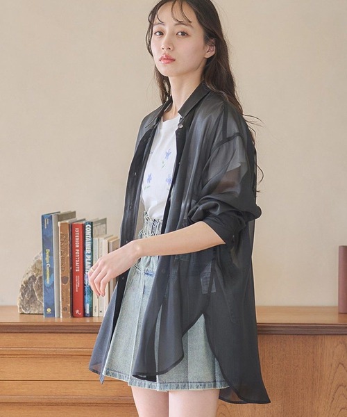 earth music&ecology（アースミュージックアンドエコロジー）の「【WEB限定】シアーシャツ（シャツ/ブラウス・レディース・ブルー/ストライプ/オフホワイト/ブラック・FREE）」の2枚目の写真