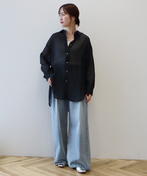 earth music&ecology（アースミュージックアンドエコロジー）の「【WEB限定】シアーシャツ（シャツ/ブラウス・レディース・ブルー/ストライプ/オフホワイト/ブラック・FREE）」の11枚目の写真