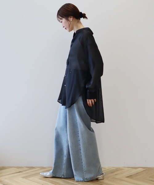 earth music&ecology（アースミュージックアンドエコロジー）の「【WEB限定】シアーシャツ（シャツ/ブラウス・レディース・ブルー/ストライプ/オフホワイト/ブラック・FREE）」の12枚目の写真