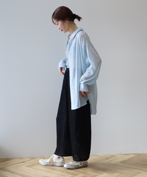 earth music&ecology（アースミュージックアンドエコロジー）の「【WEB限定】シアーシャツ（シャツ/ブラウス・レディース・ブルー/ストライプ/オフホワイト/ブラック・FREE）」の8枚目の写真