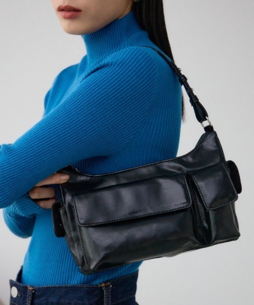 AZUL by moussy(アズールバイマウジー)の「アウトポケットワンハンドルバッグ(ショルダーバッグ・レディース・アイボリー/ブラック・FREE)」の22枚目の写真