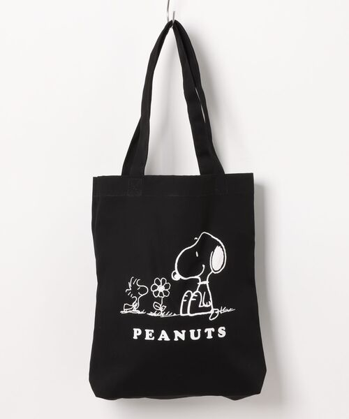 PEANUTS(ピーナッツ)の「PEANUTS(ピーナッツ)SNOOPYスヌーピーキャラクタープリント キャンバストートバッグ(トートバッグ・レディース・ブラック系2/ブラック系1/ブラック系3・FREE)」の12枚目の写真