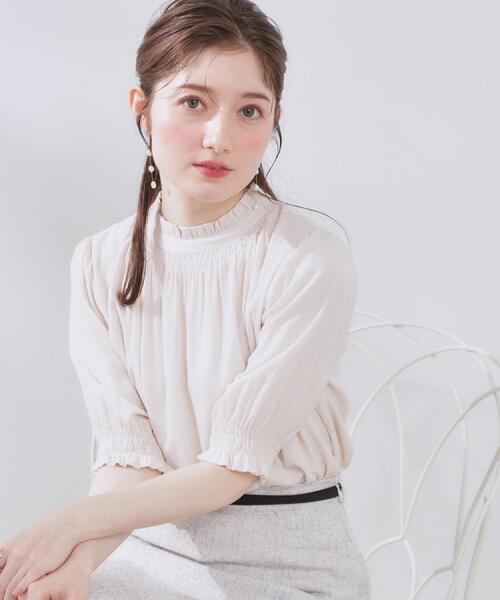 couture brooch（クチュールブローチ）の「【SS～LLサイズ・二の腕カバー・通勤】RTピケシャーリングブラウス（シャツ/ブラウス・レディース・アイボリー/ダークグレー/サンドベージュ・36/38/40/34/42）」の13枚目の写真