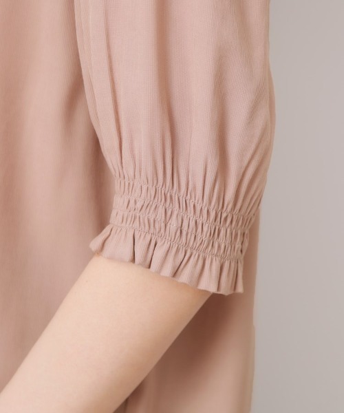 couture brooch（クチュールブローチ）の「【SS～LLサイズ・二の腕カバー・通勤】RTピケシャーリングブラウス（シャツ/ブラウス・レディース・アイボリー/ダークグレー/サンドベージュ・36/38/40/34/42）」の5枚目の写真