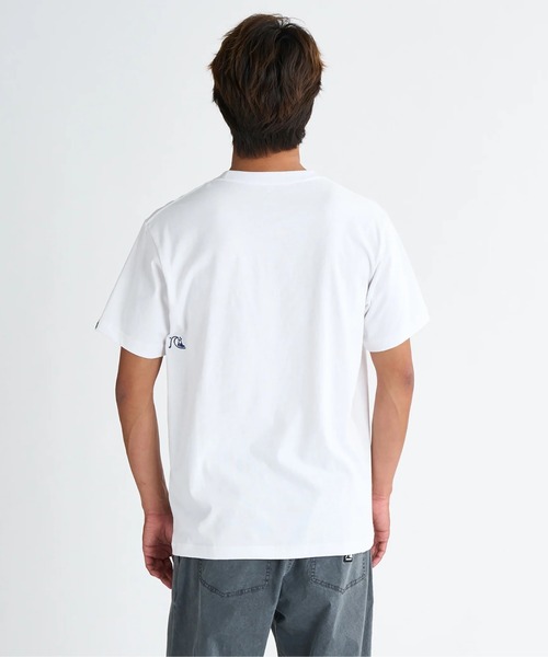 Quiksilver(クイックシルバー)の「DNA BUBBLE LOGO ST /クイックシルバーロゴネームタグ半袖Tシャツ(Tシャツ/カットソー・メンズ・ホワイト/オレンジ/チャコールグレー/イエロー・SMALL/LARGE/X-LARGE/MEDIUM)」の9枚目の写真