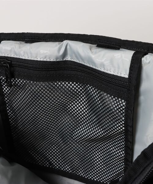 PUMA（プーマ）の「PUMA プーマ ユニセックス プーマ アルティモ ミディアム バックパック 30L（バックパック/リュック・メンズ・ブラック×ホワイト/ブラック系その他・フリー）」の5枚目の写真