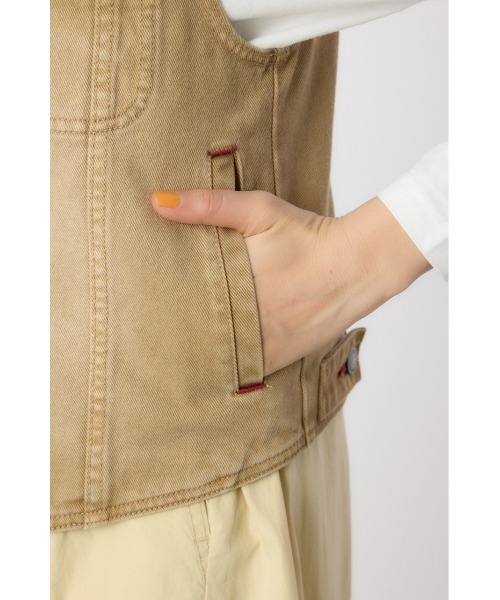 RODEO CROWNS WIDE BOWL（ロデオクラウンズワイドボウル）の「V CUT デニムベスト（ベスト・レディース・ブルー/ブラウン・FREE）」の19枚目の写真