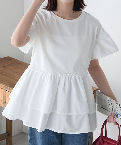 BONLECILL(ボンルシール)の「フリル切替ペプラムTEE(Tシャツ/カットソー・レディース・アイボリー/ブラック/ブルー/ベージュ・FREE)」の2枚目の写真