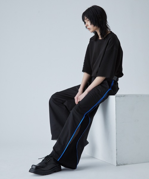 VELNUS(ベルナス)の「【VELNUS】Side zip bicolor design mesh loose nylon track pants/サイドジップバイカラーデザイン メッシュルーズナイロントラックパンツ【セットアップ対応】(その他パンツ・メンズ・ブラック/ブラック系・L/M/S)」の15枚目の写真