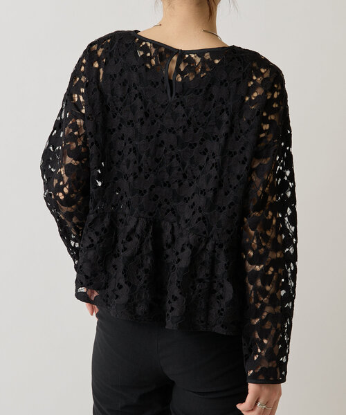 LIVETART(リヴェタート)の「リバーレースクロップドブラウス(シャツ/ブラウス・レディース・ブラック/ホワイト・FREE)」の19枚目の写真