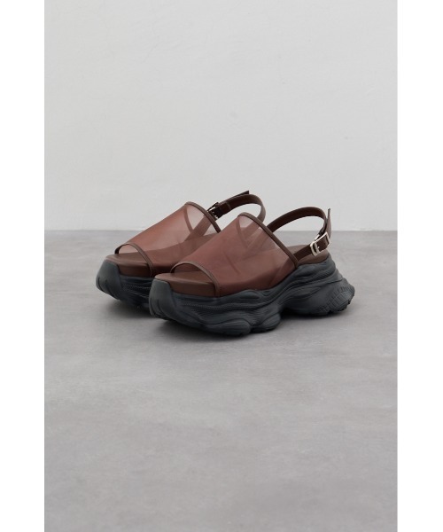 AZUL by moussy（アズールバイマウジー）の「スニーカーソールシアーサンダル 靴（サンダル・レディース・ブラック/ブラウン・SMALL/MEDIUM/LARGE）」の2枚目の写真