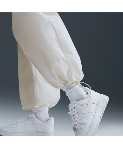 NIKE（ナイキ）の「ナイキ NIKE ナイキ  NSW エブリシング ウーヴン MR カーゴ パンツ（カーゴパンツ・レディース・ブラック/オフホワイト・L/S/M）」の6枚目の写真