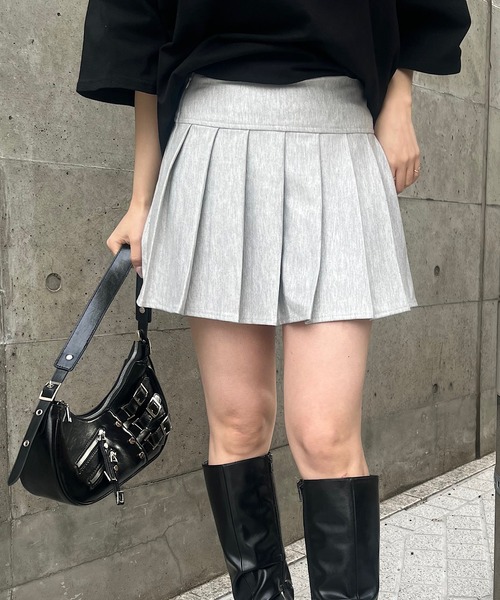 ROGER AND RAW（ロジャーアンドロウ）の「プリーツミニスカート（スカート・レディース・ブラック/グレー・SMALL/MEDIUM）」の3枚目の写真