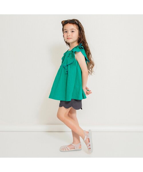 BREEZE（ブリーズ）の「【ジュニア対応】フリルチュニック（シャツ/ブラウス・キッズ・オフホワイト/グリーン/ピンク/チャコール・80/90/100/110/120/130/140）」の6枚目の写真