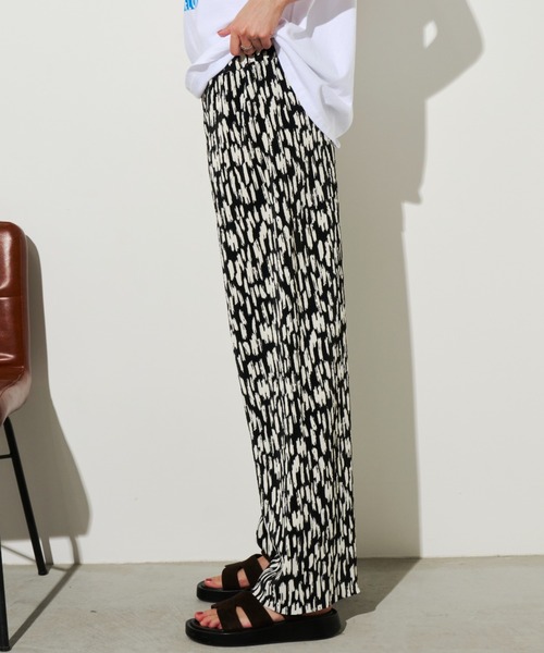 Unitage(ユニテージ)の「プリーツレオパードパンツ(その他パンツ・レディース・ブラック/その他・FREE)」の15枚目の写真