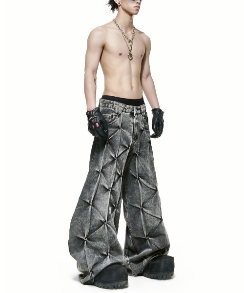 RICH（リッチ）の「【RICH】Grey Wash Wide Denim Pants / 【リッチ】ダーティーウォッシュバルーンデニムパンツ（デニムパンツ・メンズ・グレー・M/XL）」の4枚目の写真