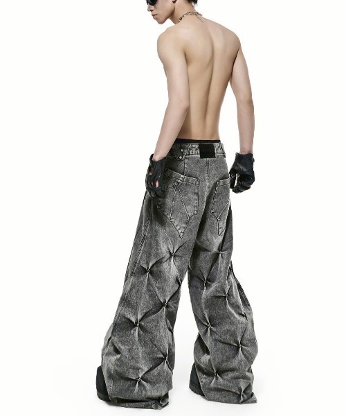 RICH（リッチ）の「【RICH】Grey Wash Wide Denim Pants / 【リッチ】ダーティーウォッシュバルーンデニムパンツ（デニムパンツ・メンズ・グレー・M/XL）」の5枚目の写真
