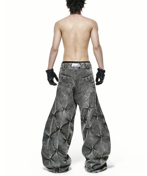RICH（リッチ）の「【RICH】Grey Wash Wide Denim Pants / 【リッチ】ダーティーウォッシュバルーンデニムパンツ（デニムパンツ・メンズ・グレー・M/XL）」の2枚目の写真