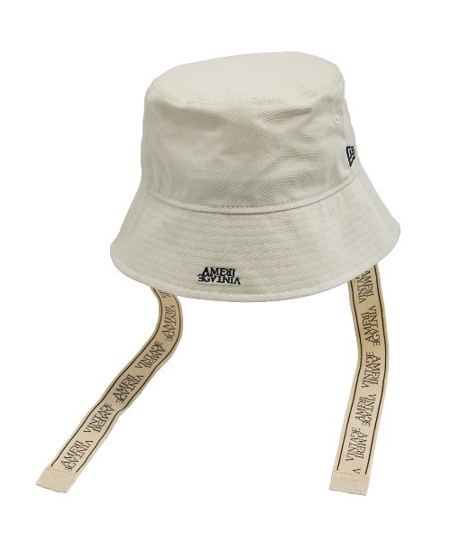 NEW ERA×Ameri LOGO TAPE BUCKET HAT Ameri（アメリ）の「NEW ERA×Ameri LOGO TAPE BUCKET HAT（ハット
