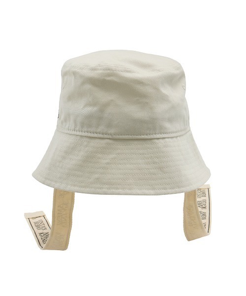 Ameri（アメリ）の「NEW ERA×Ameri LOGO TAPE BUCKET HAT（ハット