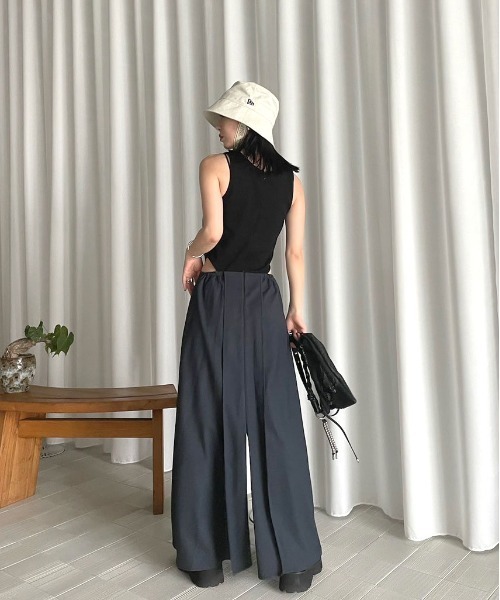 Ameri（アメリ）の「NEW ERA×Ameri LOGO TAPE BUCKET HAT（ハット
