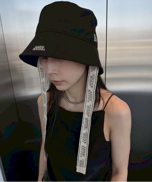 Ameri（アメリ）の「NEW ERA×Ameri LOGO TAPE BUCKET HAT（ハット