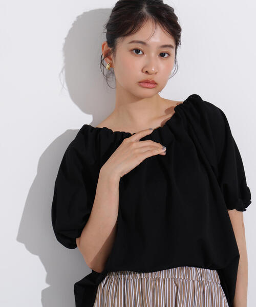 N.(N. Natural Beauty Basic)(エヌエヌナチュラルビューティーベーシック)の「2WAYオフショルカットソー(Tシャツ/カットソー・レディース・ブラウン/レッド/ブラック・MEDIUM)」の1枚目の写真