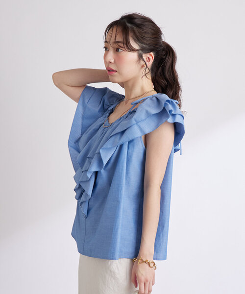 La boutique BonBon(ラブティックボンボン)の「コットンシルクラッフルブラウス(シャツ/ブラウス・レディース・ブルー/ホワイト/ピンク/ネイビー・FREE)」の22枚目の写真