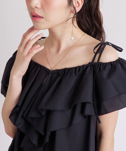 La boutique BonBon(ラブティックボンボン)の「コットンシルクラッフルブラウス(シャツ/ブラウス・レディース・ブルー/ホワイト/ピンク/ネイビー・FREE)」の2枚目の写真