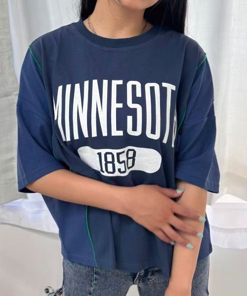 CORNERS(コーナーズ)の「ワッフル切り替えカレッジロゴTシャツ(Tシャツ/カットソー・レディース・ネイビー/アイボリー/チャコール・FREE)」の1枚目の写真