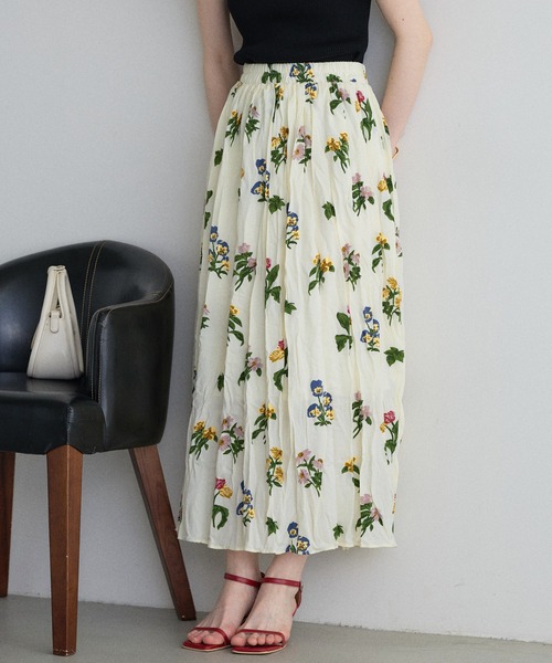 &. NOSTALGIA(アンドドットノスタルジア)の「【ZOZO限定】フラワープリントワッシャースカート(スカート・レディース・ブラック/アイボリー・M)」の5枚目の写真