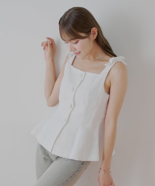 Chico(チコ)の「【5色展開/セットアップ対応】フロントボタンツイードペプラムベスト(ベスト・レディース・イエロー/ホワイト系その他/ホワイト/ブラック/ピンク・FREE)」の7枚目の写真