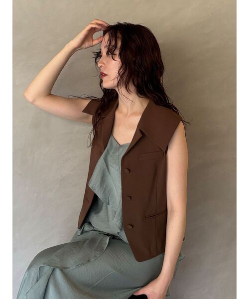 LAGUNAMOON（ラグナムーン）の「ワイドカラーベスト（ベスト・レディース・アイボリー/ブラウン・FREE）」の3枚目の写真